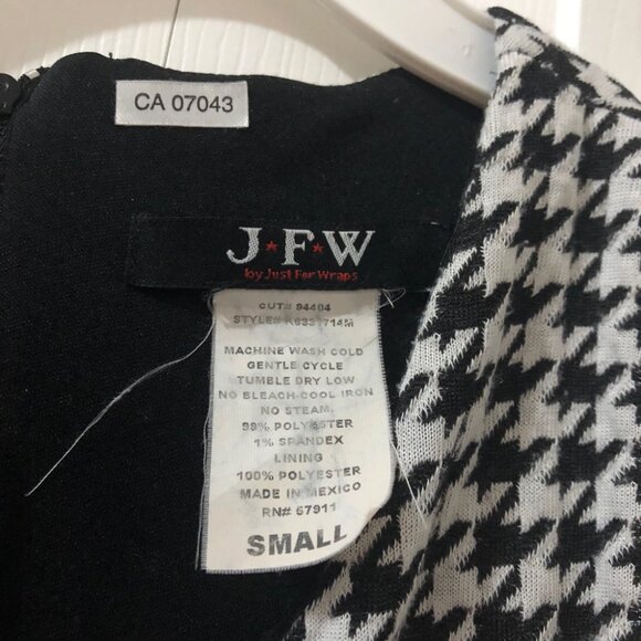 Elegant Black and White Houndstooth Mini Dress - Picture 2 of 13